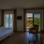 Clementin Suits Siğacık