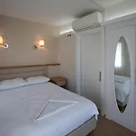 Clementin Suits Lägenhetshotell Siğacık