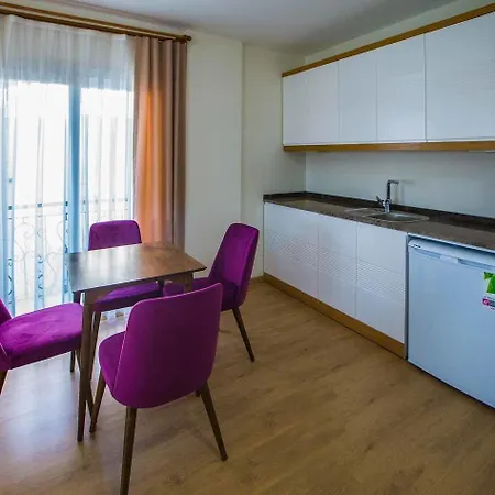 Clementin Suits 3* Siğacık