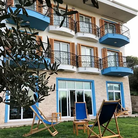 Clementin Suits Siğacık