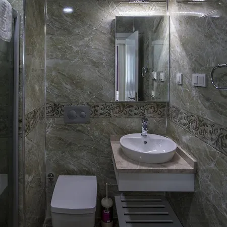 Lejlighedshotel Clementin Suits 3*