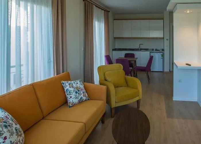 Clementin Suits Aparthotel